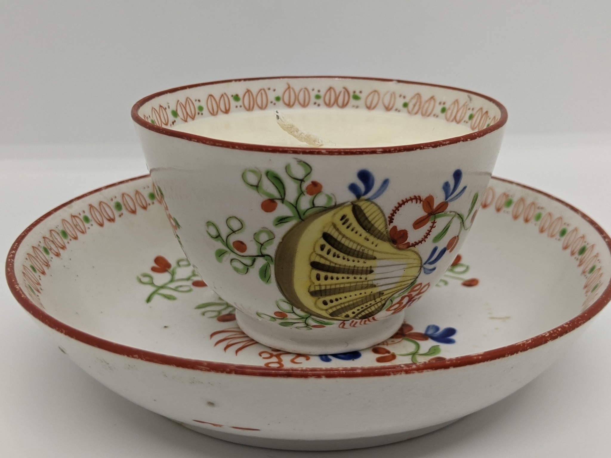 New Hall porcelain 'shell' tea bowl cup and saucer c 1790