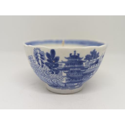 Blue and white tea bowl c 1790